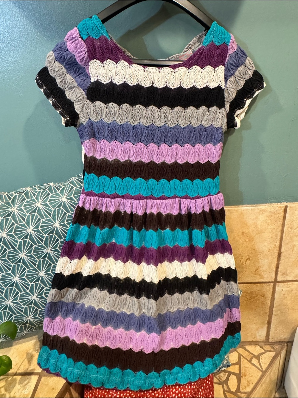 Crocheted Gorgeous Patterned Dress Sz L but very petite, Gold metalic  back zip
